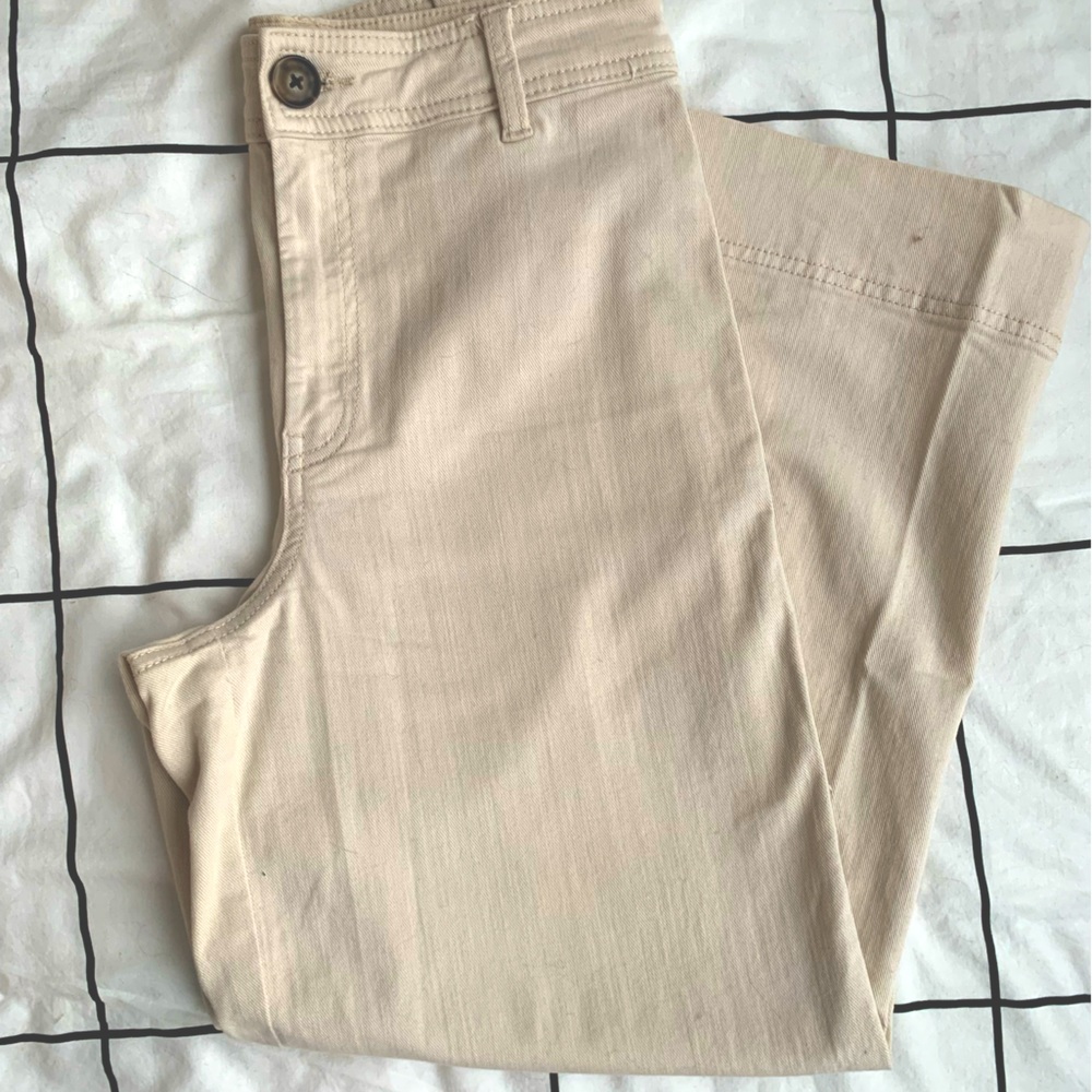 H&M- Cotton twill, high rise cropped wide leg pants.